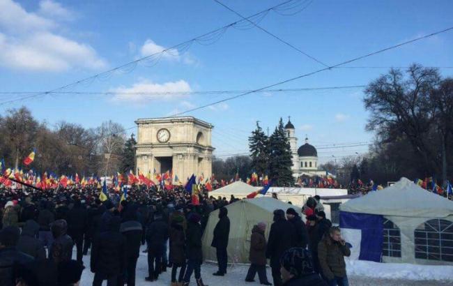 Протесты в Молдове: полиция перекрыла въезд в Кишинев