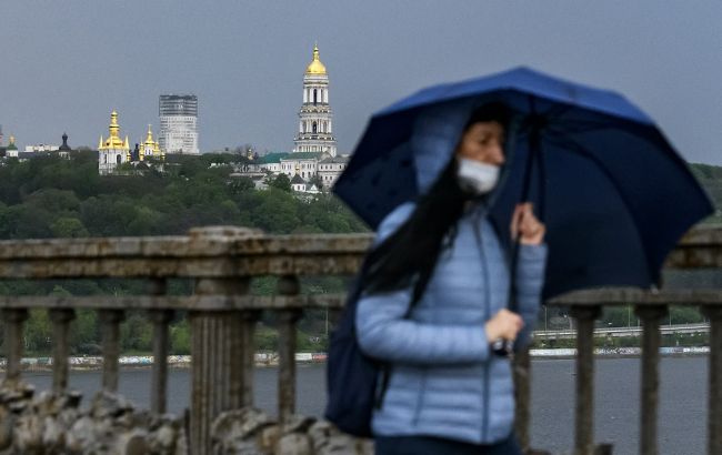 Мерзенний холод і суцільні зливи: синоптики шокували прогнозом погоди