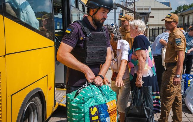 Залишився тиждень-два на евакуацію: жителів Покровська закликали терміново виїжджати з міста