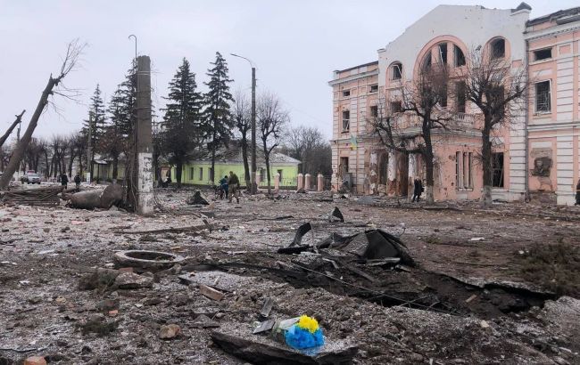 В СБУ перехватили разговоры оккупантов: в поисках "трофеев" разносят детские сады и школы