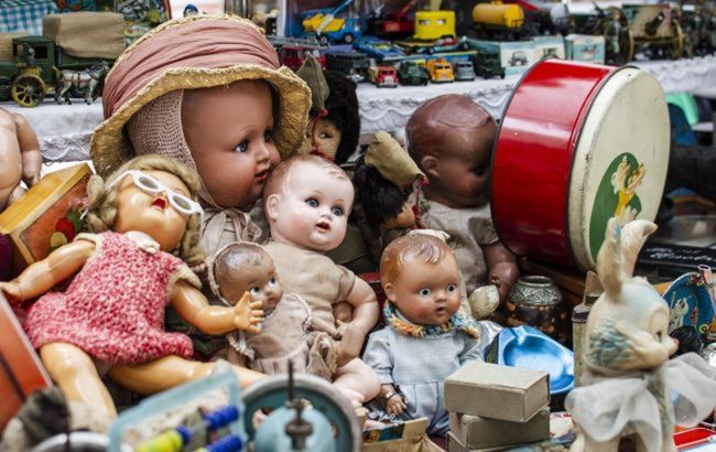 "Сокровище" из бабушкиного шкафа. Обычная кукла принесет 40 тысяч и вот как она выглядит (фото)