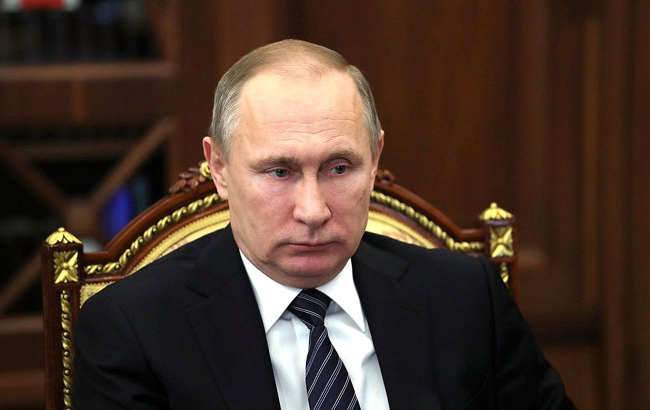 A warrant for Putin’s arrest was issued by The Hague court.