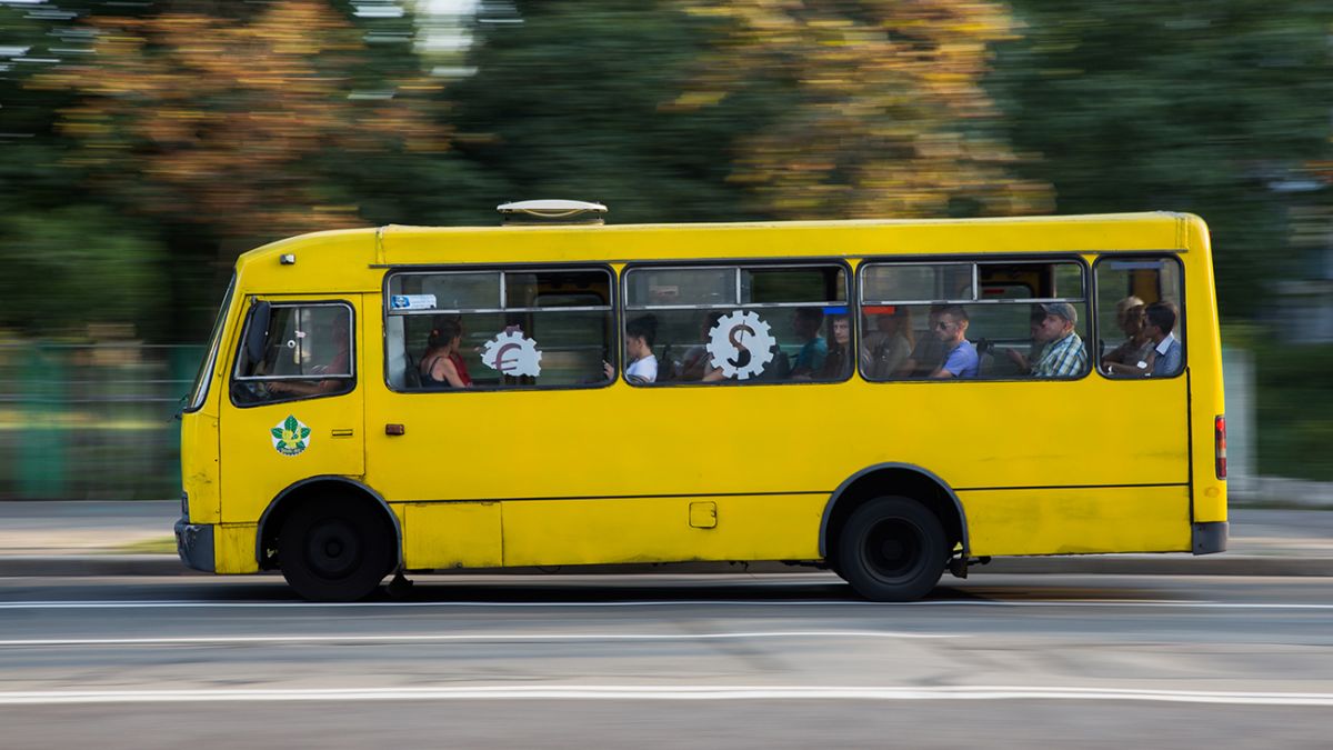 В Киеве водитель маршрутки выгнал девушку из автобуса - видео | Стайлер