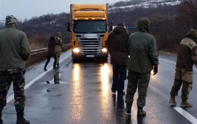 Активисты остановили 13 российских фур во Львовской области