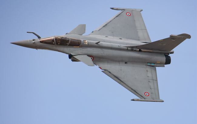 Сербія домовилася про купівлю 12 французьких винищувачів Rafale