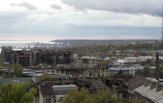 У Маріуполі окупанти перетворили місцеву річку у сміттєзвалище