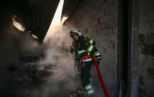 В Україні триває набір пожежників-добровольців: куди звертатись