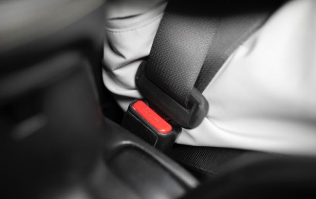 Чому важливо пристебнутись ременем безпеки перед поїздкою в авто: ключові поради