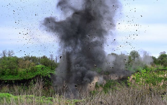 На полі під Ізюмом підірвався трактор: водія госпіталізовано