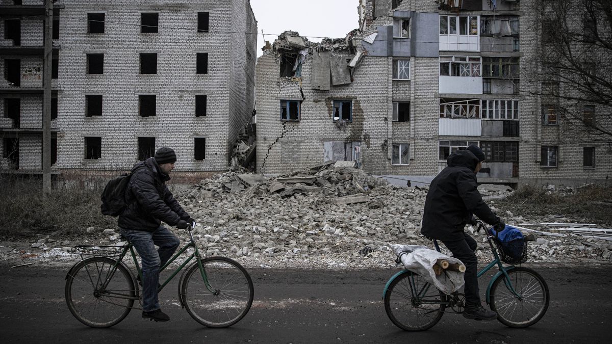 Часов Яр - в городе остаются 875 человек, несмотря на обстрелы | РБК Украина