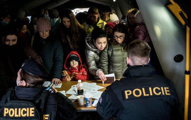 Чехия готовится к новой волне беженцев из Украины: какие причины