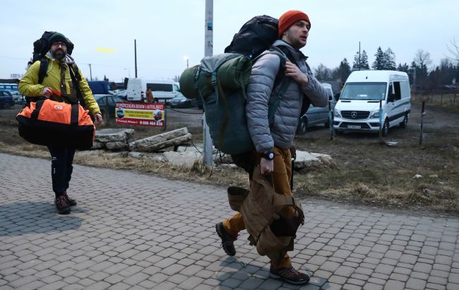 Адвокат пояснив, як чоловікам виїхати за кордон під час мобілізації