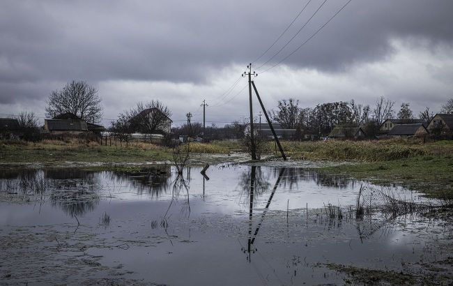 В одному з районів Дніпра через підвищення рівня води затопило приватний будинок