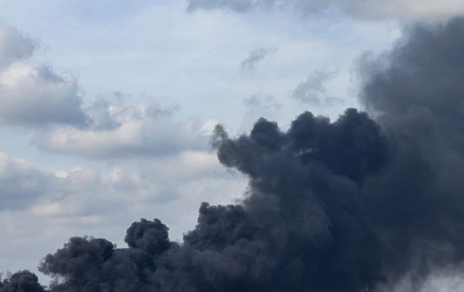 В Николаеве звучат громкие взрывы во время воздушной тревоги