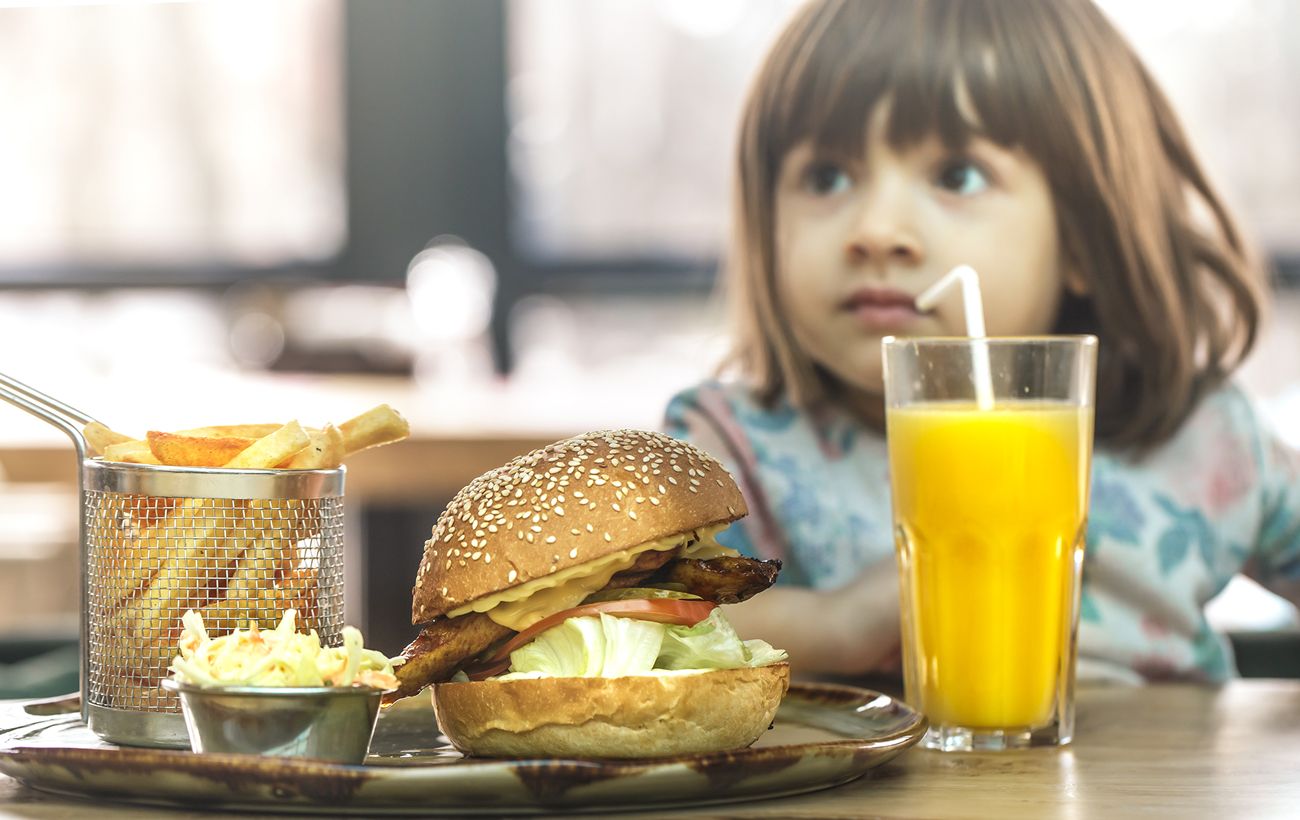 Какие продукты нельзя давать детям - врач назвала список | РБК Украина