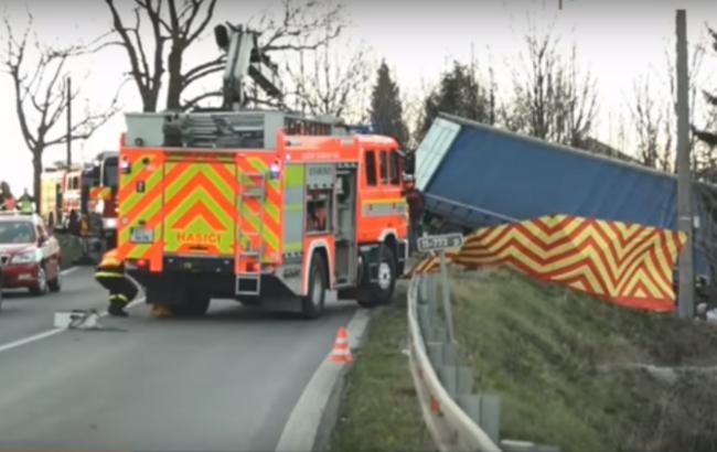 МЗС підтвердив загибель чотирьох українців у ДТП в Чехії