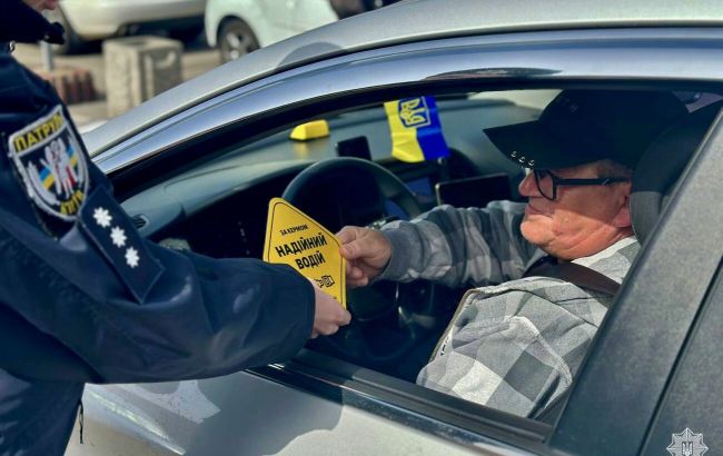 Українські патрульні назвали основне правило для водіїв в авто: сума штрафу чимала