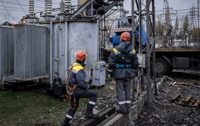 За весь час обстрілів енергосистеми було поранено 56 енергетиків ТЕС, троє загинуло, - ДТЕК