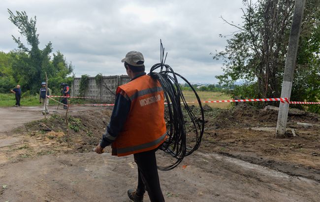 Частина України буде зі світлом щонайменше до вечора: список областей