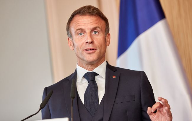 Макрон советует французам не избирать в парламент ультралевых и ультраправых, - AP