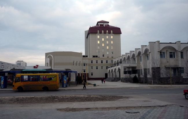 В Энергодаре оккупанты заперли двери мэрии. Городская власть не может попасть в здание