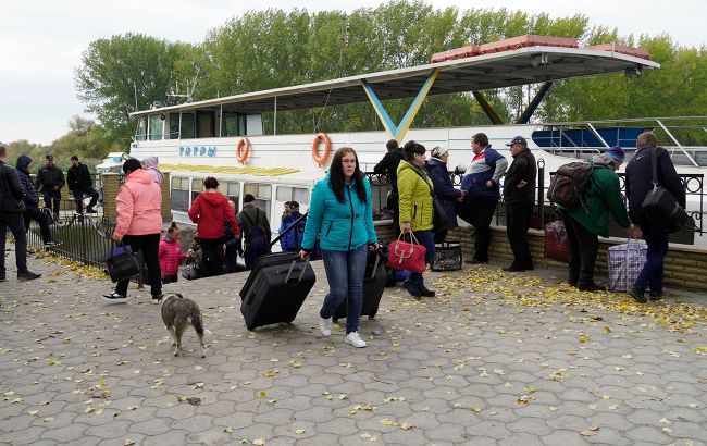 Окупанти розігнали людей, які спробували з Лівобережжя евакуюватися у Херсон водою