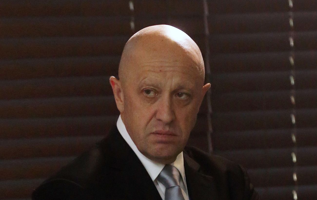 “PMC Wagner Leader Yevgeny Prigozhin Withdraws Units from Bakhmut due to Ammo Shortage”