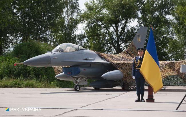 В НАТО показали видео с учений украинских пилотов на F-16