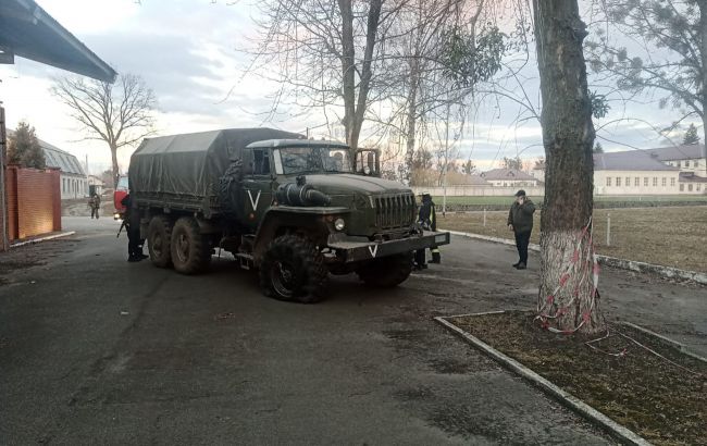 Обережно! Російські окупанти можуть мінувати покинуту військову техніку