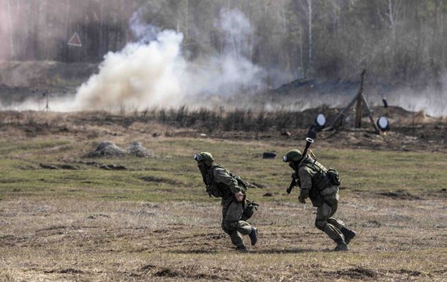 Обстріли на Донбасі: окупанти 96 разів порушили "тишу", застосовували "Гради"