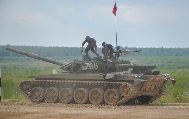 Російські війська обстріляли Золочів під Харковом, поранено двох людей