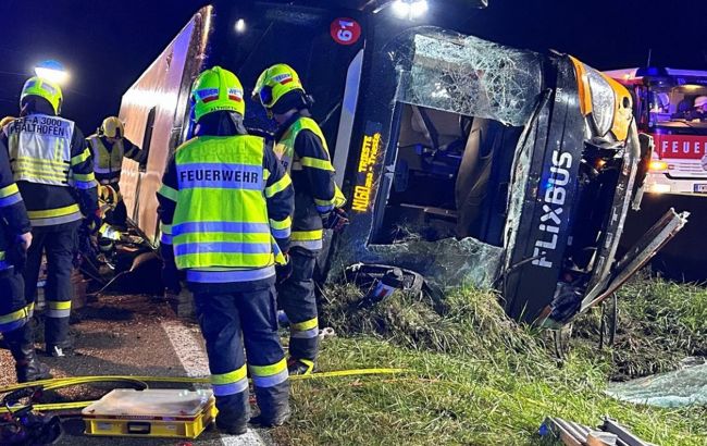 В Австрії перекинувся автобус: є жертва та постраждалі, серед яких й українці