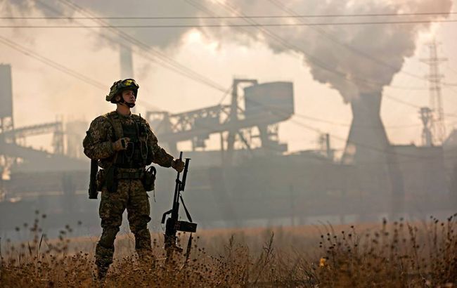 Бойовики на Донбасі три рази обстріляли позиції ООС, є поранений