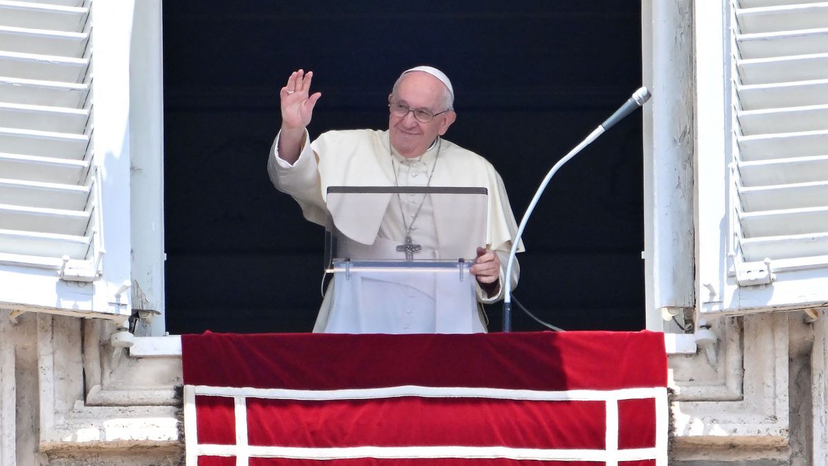 Папа Римский осудил кровопролитие в Рождество и помолился за мир. Видео из Ватикана | пластиковыеокнавтольятти.рф