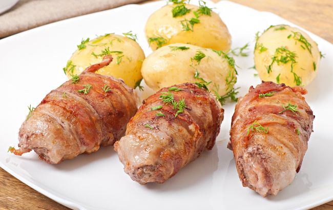 Крученики з курятини з сирною начинкою: простий рецепт смачної вечері для всієї родини