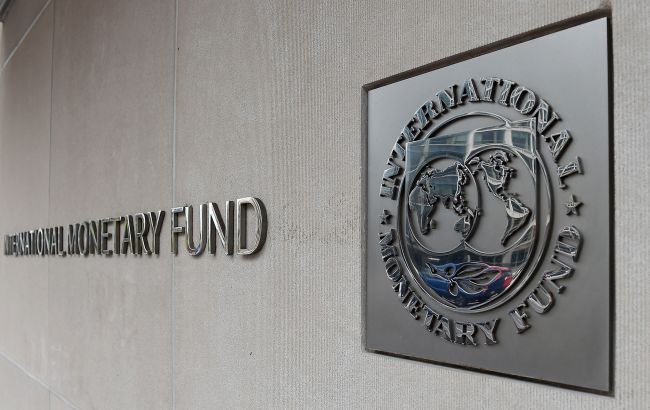 НБУ ожидает транш МВФ почти на 900 млн долларов