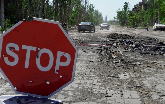 Є важлива деталь. В Урзуф заїхав підрозділ Росгвардії, почались арешти