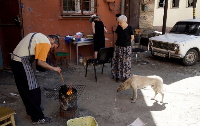 Перестрілки на вулицях, "відродження ДАІ" та дефіцит води: що відбувається в Маріуполі