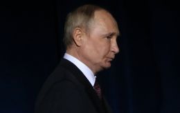 ЕС призвал выполнять ордера на арест Путина и его приспешников, выданные МКС