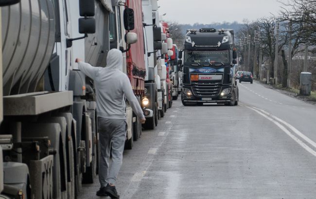 Транзит українського продовольства через Польщу відновився за новими правилами