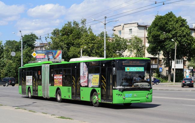 У Харкові змінили графік роботи громадського транспорту: як курсуватиме