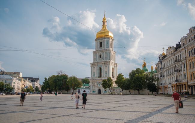 Украинцев предупредили о двух антициклонах и "небольшом" циклоне: какую погоду они несут