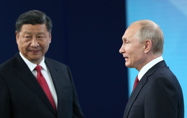 Росія та Китай знайшли обхідний шлях для платежів після розширення санкцій США, - Reuters