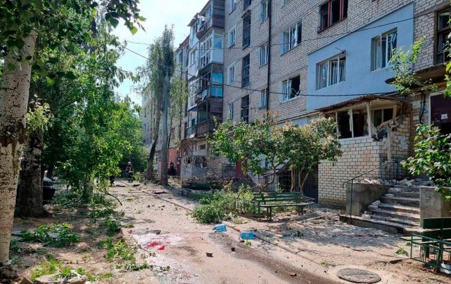Серія вибухів у Миколаєві: окупанти обстріляли житлові будинки