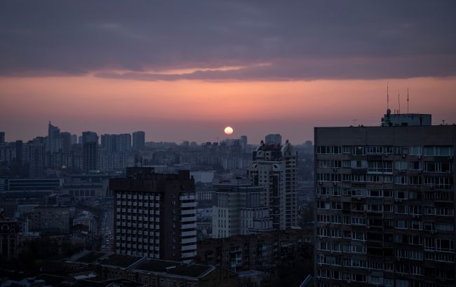 Скільки житлових будинків Києва готові до відключень світла: відповідь експерта