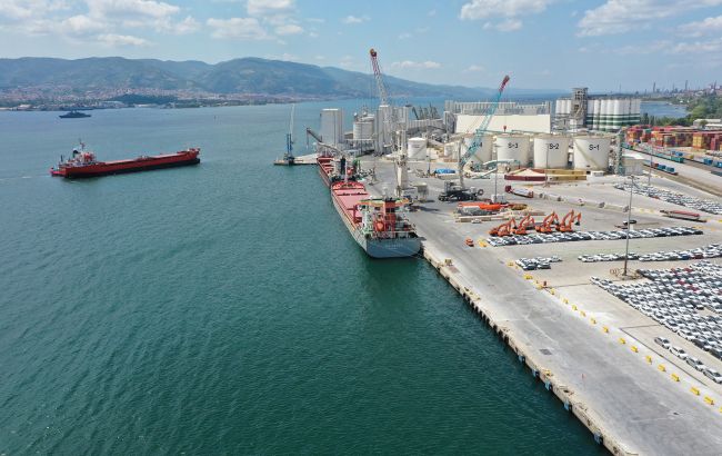 Після зупинки судна. Туреччина попередила РФ про ризик зростання напруженості в Чорному морі