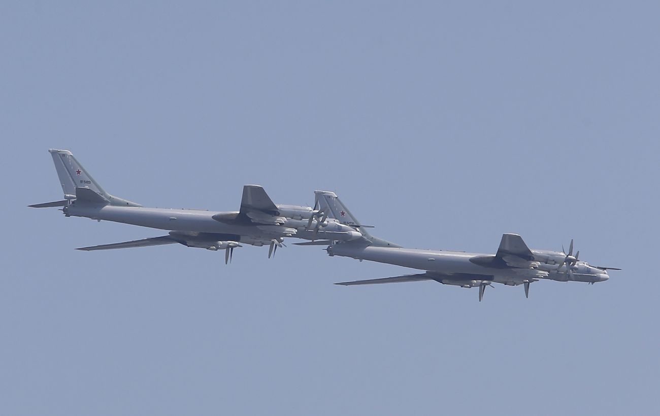 Echoes of the Cold War: Tu-95MS Flight Raises Concerns of Missile Threat | Russia Alert