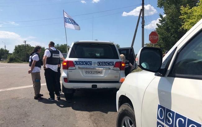 Місія ОБСЄ зафіксувала понад 400 вибухів за добу на Донбасі