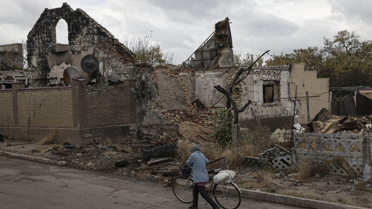 Обстрел Херсона 27 декабря - оккупанты разрушили роддом, фото | РБК Украина