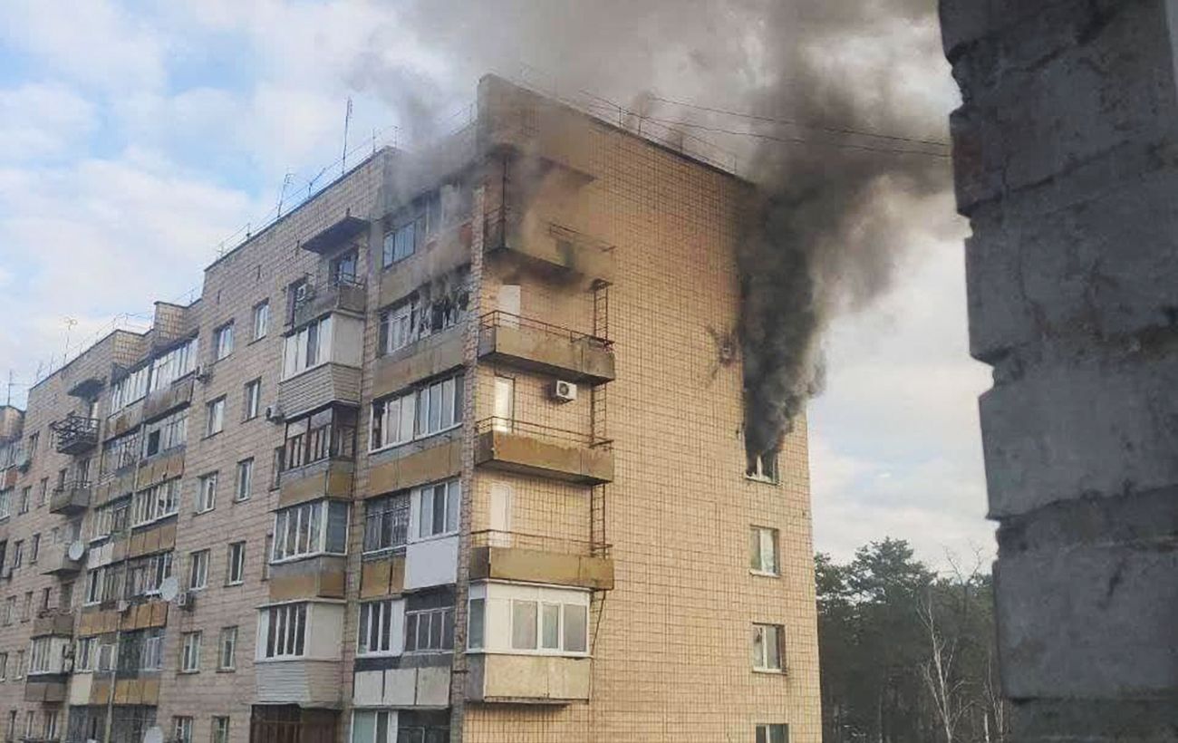 Бои в Буче - российский снаряд попал в девятиэтажку на Вокзальной |  РБК-Україна